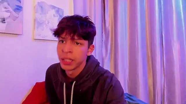 Ethan_qop Adlı Modelin Canlı XXX Sohbeti