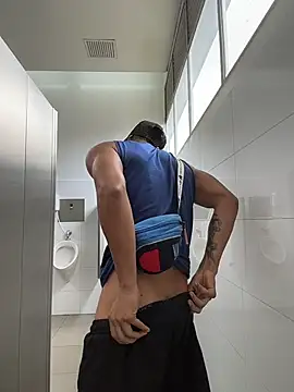 XXX chat uživo modela willclayy