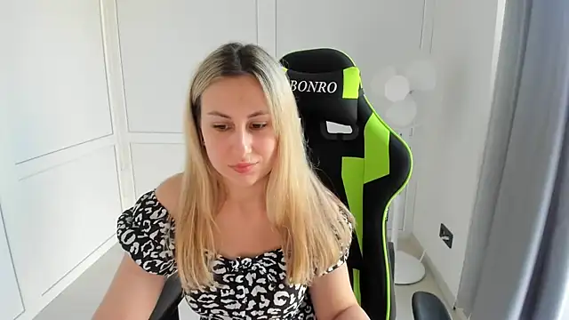 MissLunariaa Chat XXX live