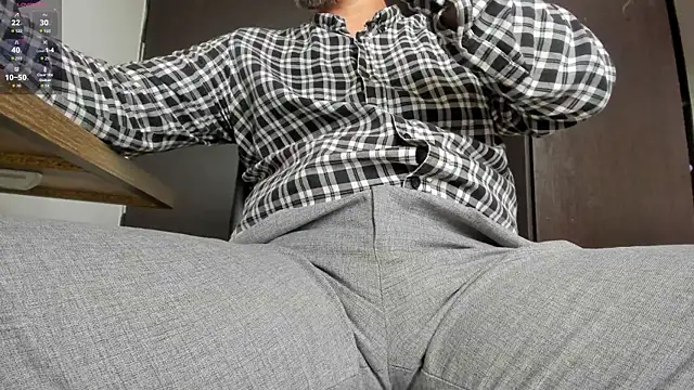 צ'אט XXX בשידור חי של Hairy_Dad86