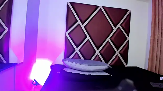 nahala_23's Live XXX Chat