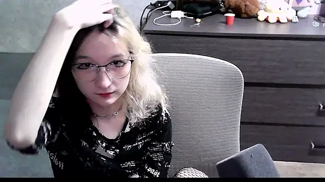 Chat XXX en directo de Lilfain_baby