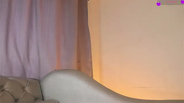 XXX chat uživo modela Velvet_Raze