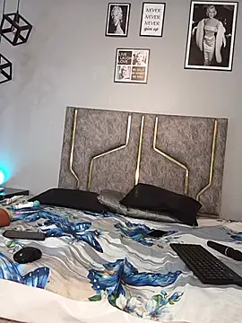 miaakittyy Chat XXX live