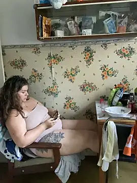 XXX chat uživo modela badfox5000