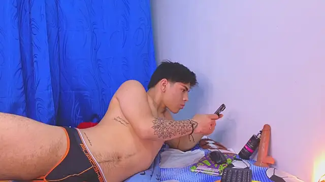 josethariaz25 élő XXX-chatje