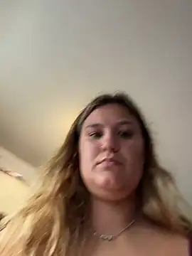 XXX chat uživo modela Latinamommy26