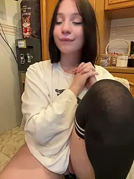 Chat +18 de YourLittleDevil ao vivo