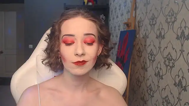 FascinatingEyess élő XXX-chatje
