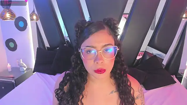 Chat XXX en directo de antonelllepiercee