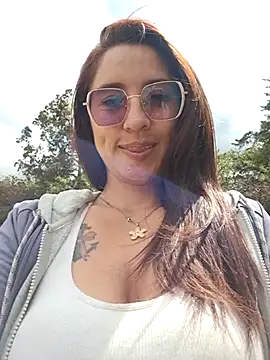 Chatroom XXX en direct de VALERY-94