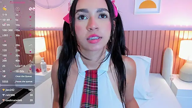 myla_cute18 élő XXX-chatje