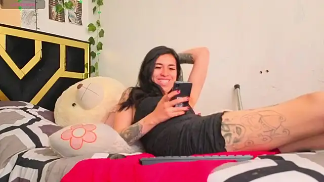 lucywhite13's Live XXX Chat