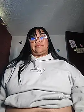 Candybrowmm's Live XXX Chat