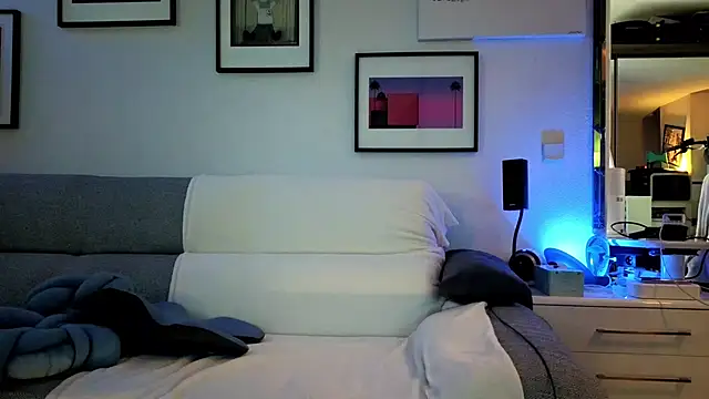 1Hugo1's Live XXX Chat