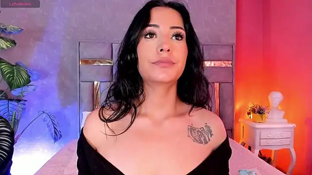 emy_fg's Live XXX Chat