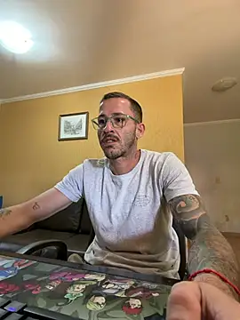 Chat +18 de MeladoDiMel ao vivo