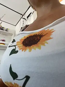 sammyqueenx21's Webcam Show