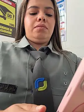 Chat XXX ao vivo de Ariana-07