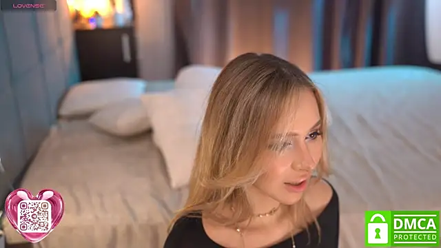 Tella_dream Webcam show