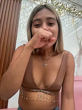Chat +18 de Kimmiebellarie ao vivo