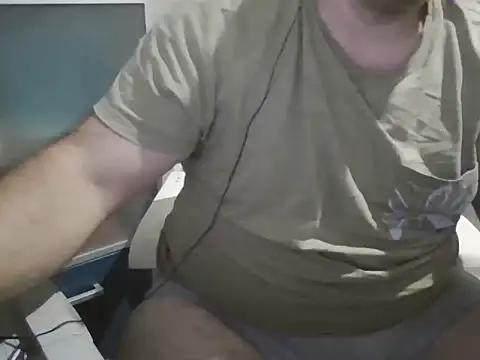 iron_boy80's Live XXX Chat
