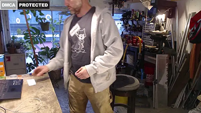 Pokazy przed kamerką – seattlemanwhore