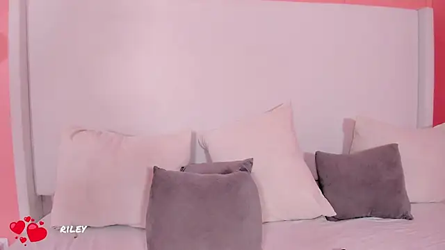 riley_dolly Live XXX-chat