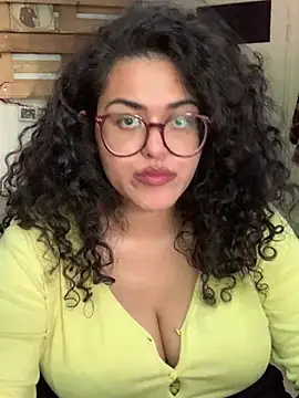 Curvydesifromgermany – Live XXX-chat