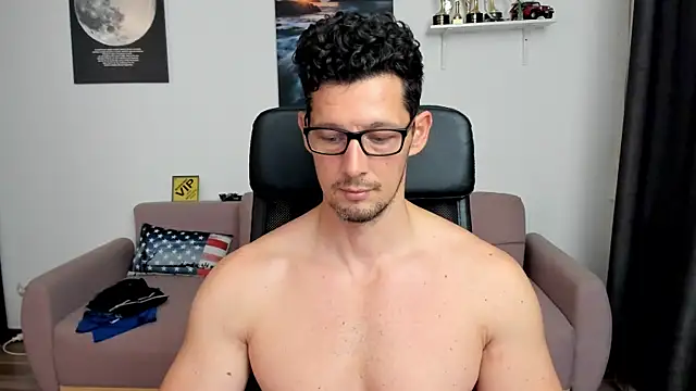 BrutusK08 Live XXX-chat