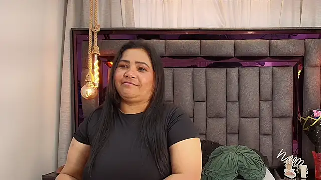 Karina_Mendoza élő XXX-chatje