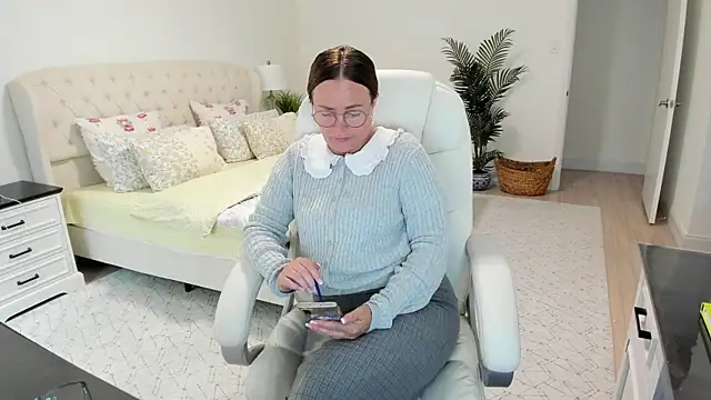 Vika73's Live XXX Chat