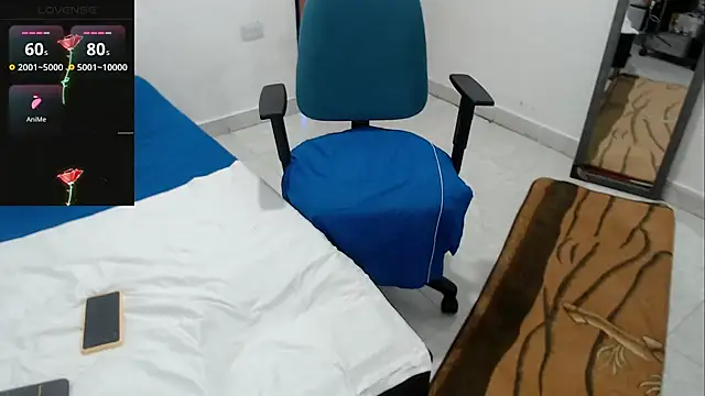 Chat +18 de LAURA_Foxht ao vivo