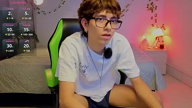 Matty_Sparkk Adlı Modelin Canlı XXX Sohbeti