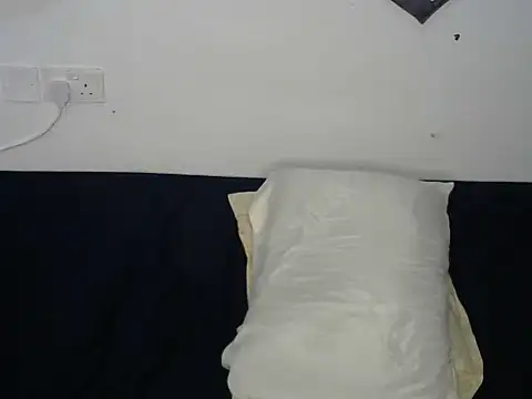 prettygoddess_1 Adlı Modelin Canlı XXX Sohbeti