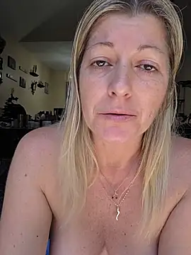 NikkiBlisss' Live XXX Chat