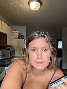 Latinamommy26 Show in webcam