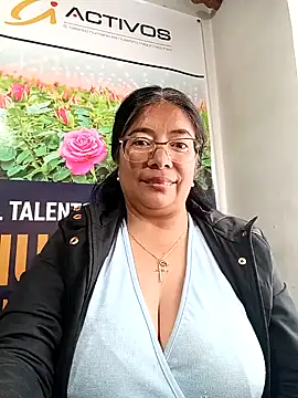 Chatroom XXX en direct de __valentina18