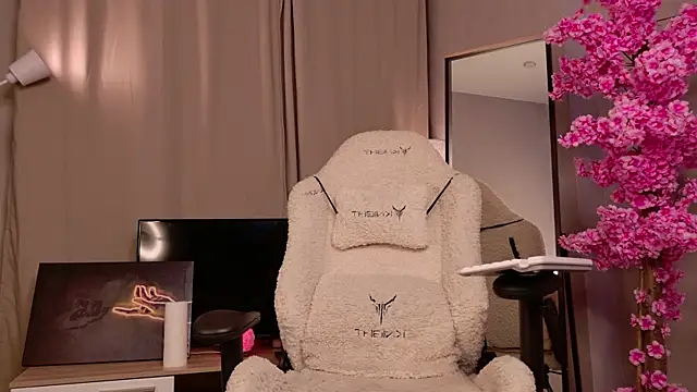 Naughty_bitch1のライブXXXチャット