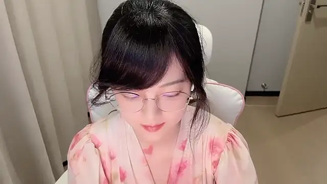 max688 Live XXX Chat