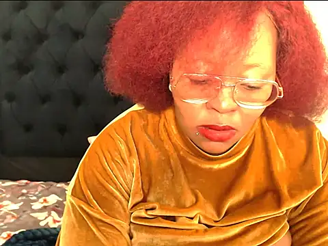 EbonySkyeXX Chat XXX in diretta