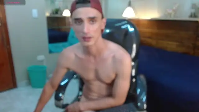 FelipeFriendly's Live XXX Chat