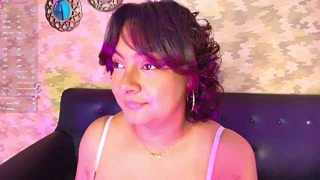 alexa_cruz__ Adlı Modelin Canlı XXX Sohbeti