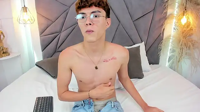 XXX chat uživo modela ErickDelRio