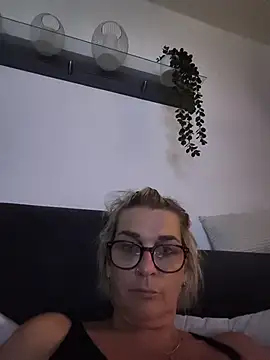 hexe40002 – Live XXX-chat
