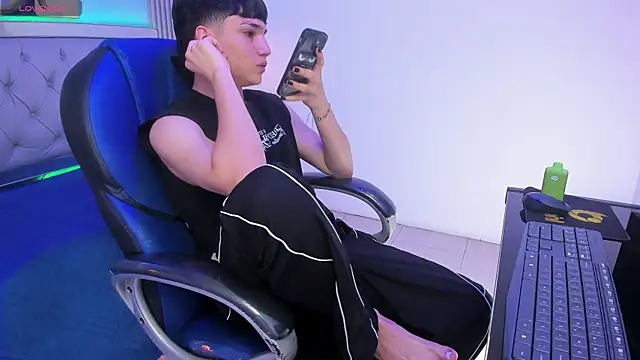 SamBlack_ XXX чат на живо