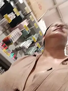 keilymadam Show in webcam