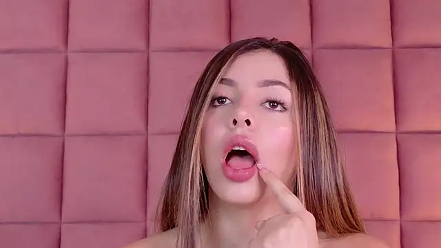 NathyMiller Live XXX-Chat