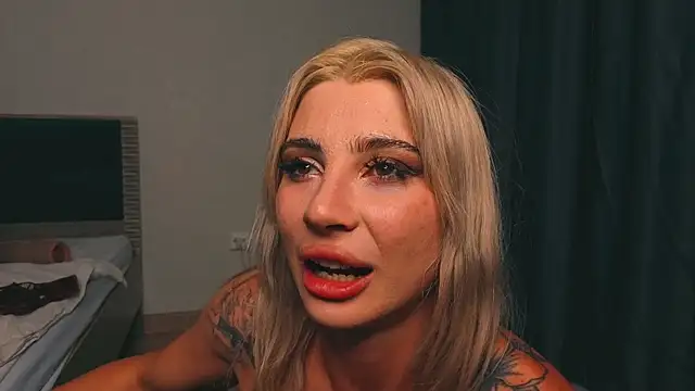 Ashley-Urban লাইভ XXX চ্যাট