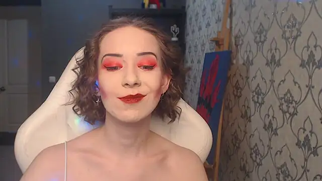 FascinatingEyess élő XXX-chatje